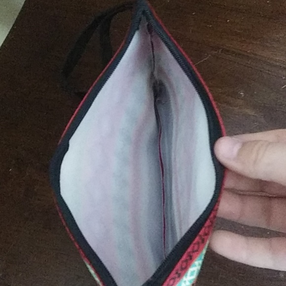 Makeup bag - Picture 2 of 2